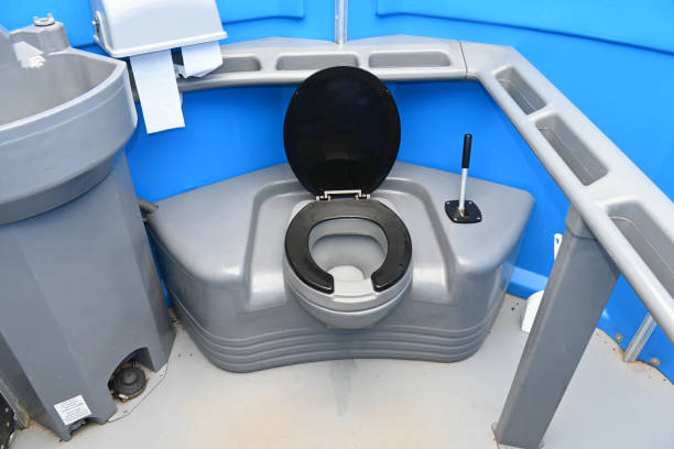 Best Portable bathroom rental  in Warwick, RI